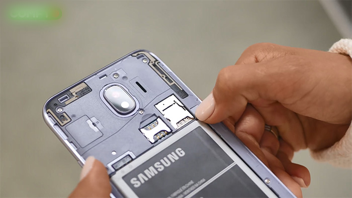 100000_galaxy-j4-dien-thoai-re-pin-cuc-khoe-gioi-tre-thich-me-1 thay-pin-samsung-j4-plus-2