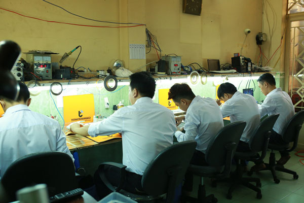 ky-thuat-vien-thanh-trung-mobile-600x400-1-1 doi-ngu-ky-thuat-vien-thanh-trung-mobile