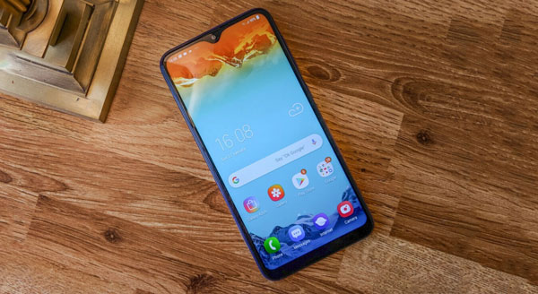 thay-mat-kinh-samsung-m10-3