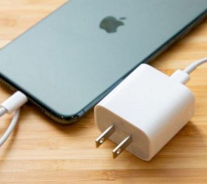 Thay chân sạc iPhone 12, 12 Pro, 12 Pro Max