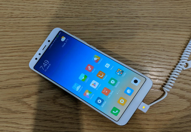 thay-chan-sac-xiaomi-mi-6x-2 thay-chan-sac-xiaomi-mi-a2-mi-6x-2