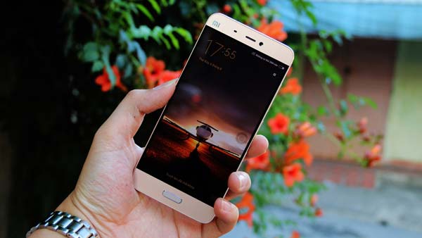 thay-man-hinh-xiaomi-mi-5x-1