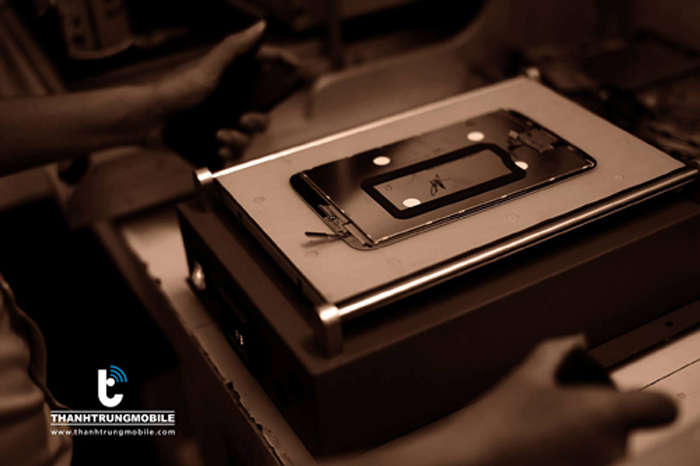 thay-mat-kinh-3 thay mat kinh xiaomi mi4s