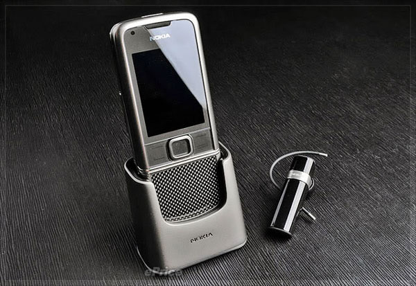 thay-pin-nokia-8800e-1 thay-pin-nokia-8800e-1