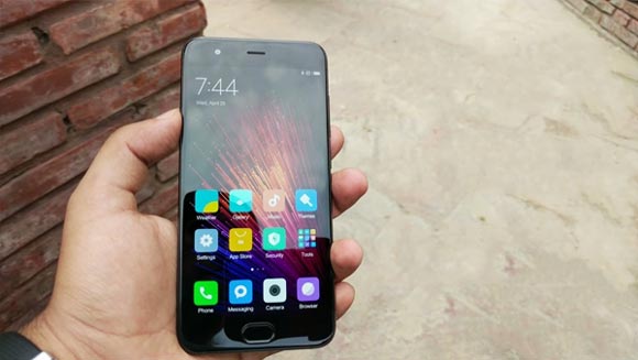 thay-pin-xiaomi-mi-6-2