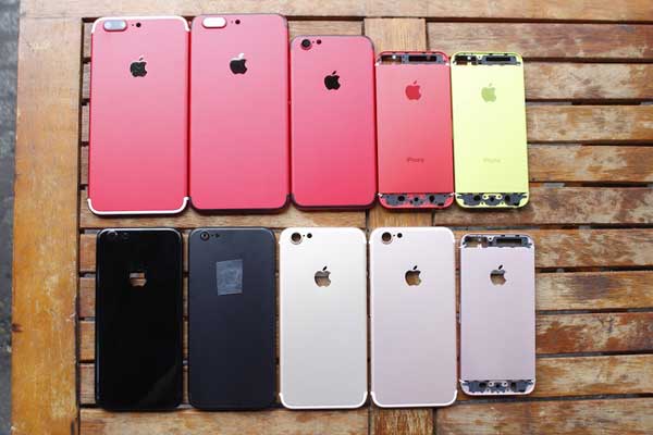 thay-vo-do-vo-iphone-mau-do-2