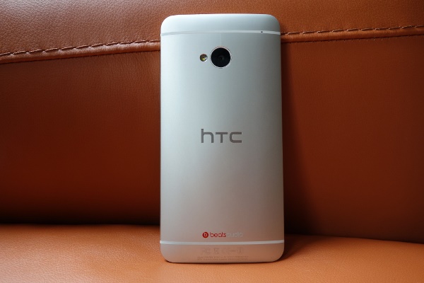 Vỏ điện thoại HTC One M7