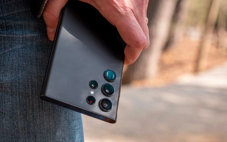 samsung-galaxy-s22-ultra-co-chong-nuoc-khong-1